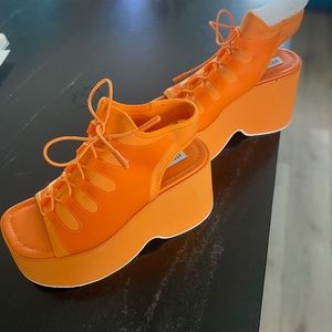 Brand new!!! STEVE MADDEN platforms
